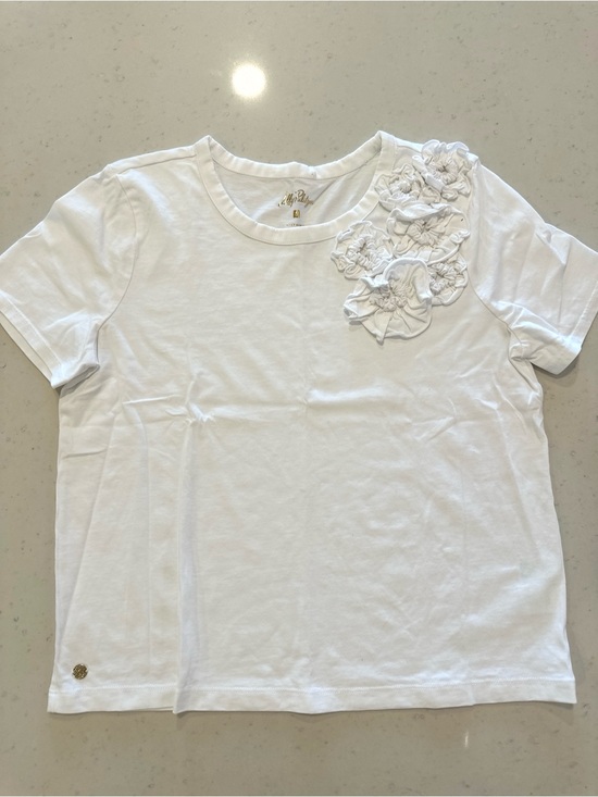 Lilly Pulitzer Tops - NWOT Lilly Pulitzer White Cotton 3D Floral Shirt Size Small Preppy Casual Basic